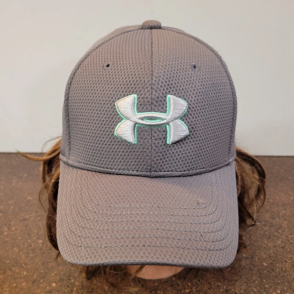 Under Armour Fitted Baseball Cap Youth Sz SM/ MD Gray Polyester Embroidered Logo